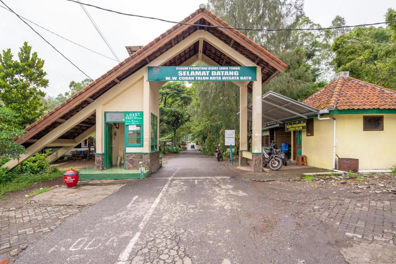 Hotel RedDoorz @ Apache Camp Batu  Exterior foto