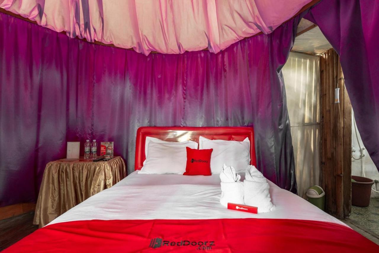 Hotel RedDoorz @ Apache Camp Batu  Exterior foto